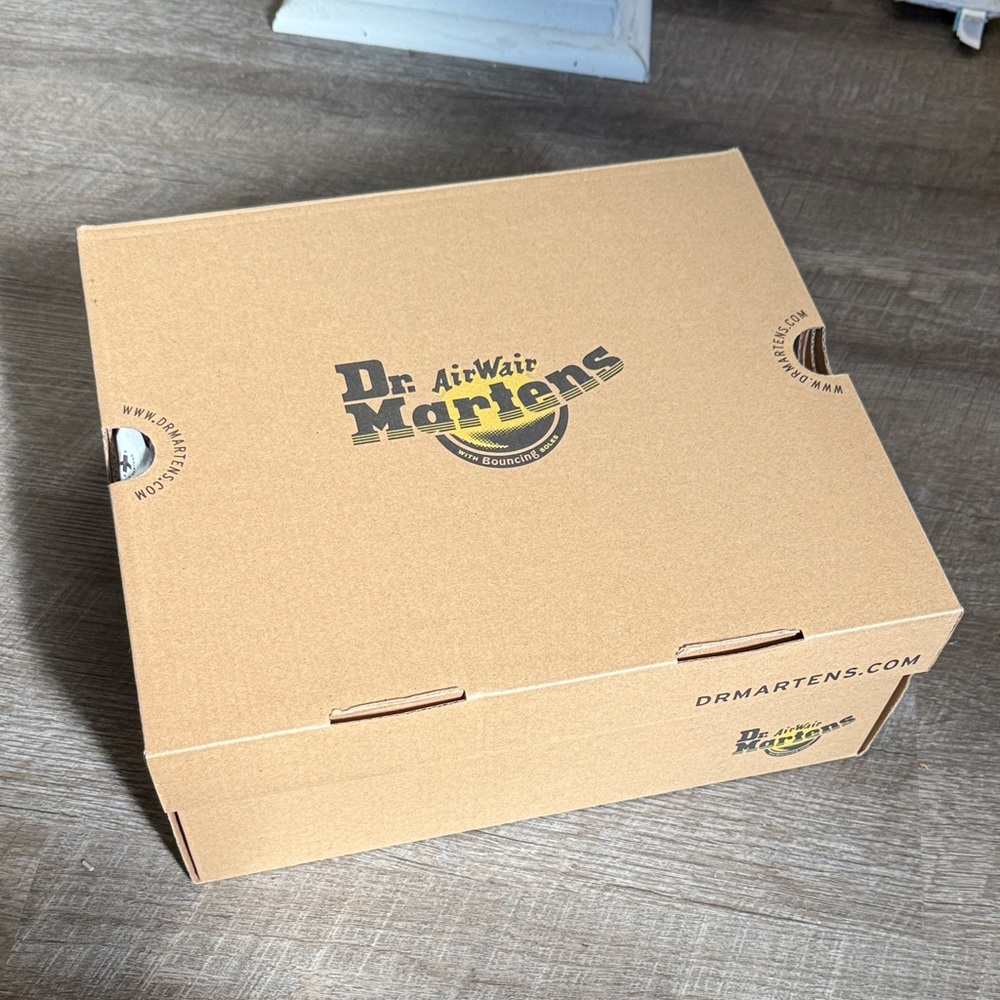 Dr. Martens Devon Heart Leather Platform Boots - Picture 10 of 15